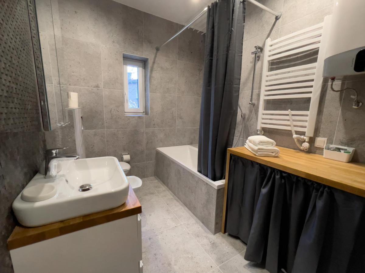 Urban Apartments Premium No 3, Free Private Parking, Self Check-In Chorzów Extérieur photo