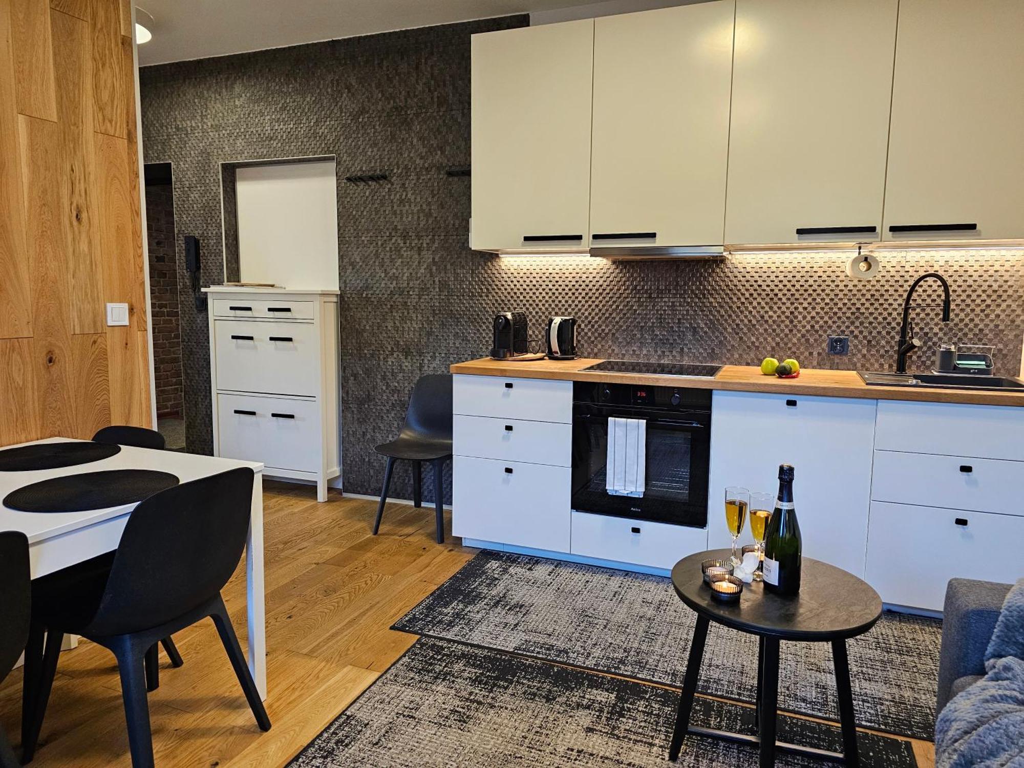 Urban Apartments Premium No 3, Free Private Parking, Self Check-In Chorzów Extérieur photo